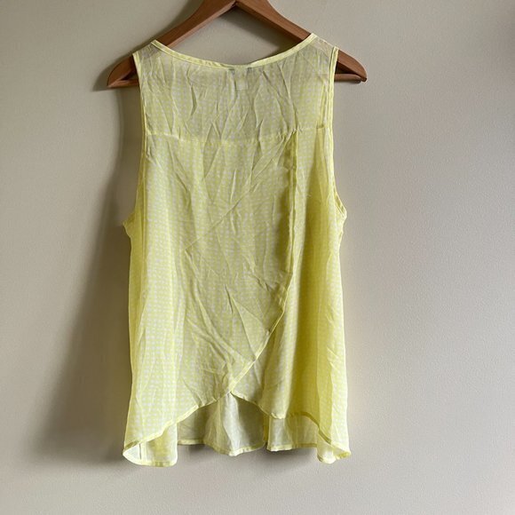 TORRID BUTTON DOWN TANK TOP YELLOW Envelope Back Detail Womens Size 0 US Size L - Picture 4 of 5